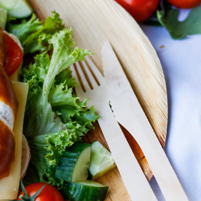 Besteckset Holz. 4-tlg. mit Gabel. Messer. Löffel. Serviette - 250 Stück (Karton)